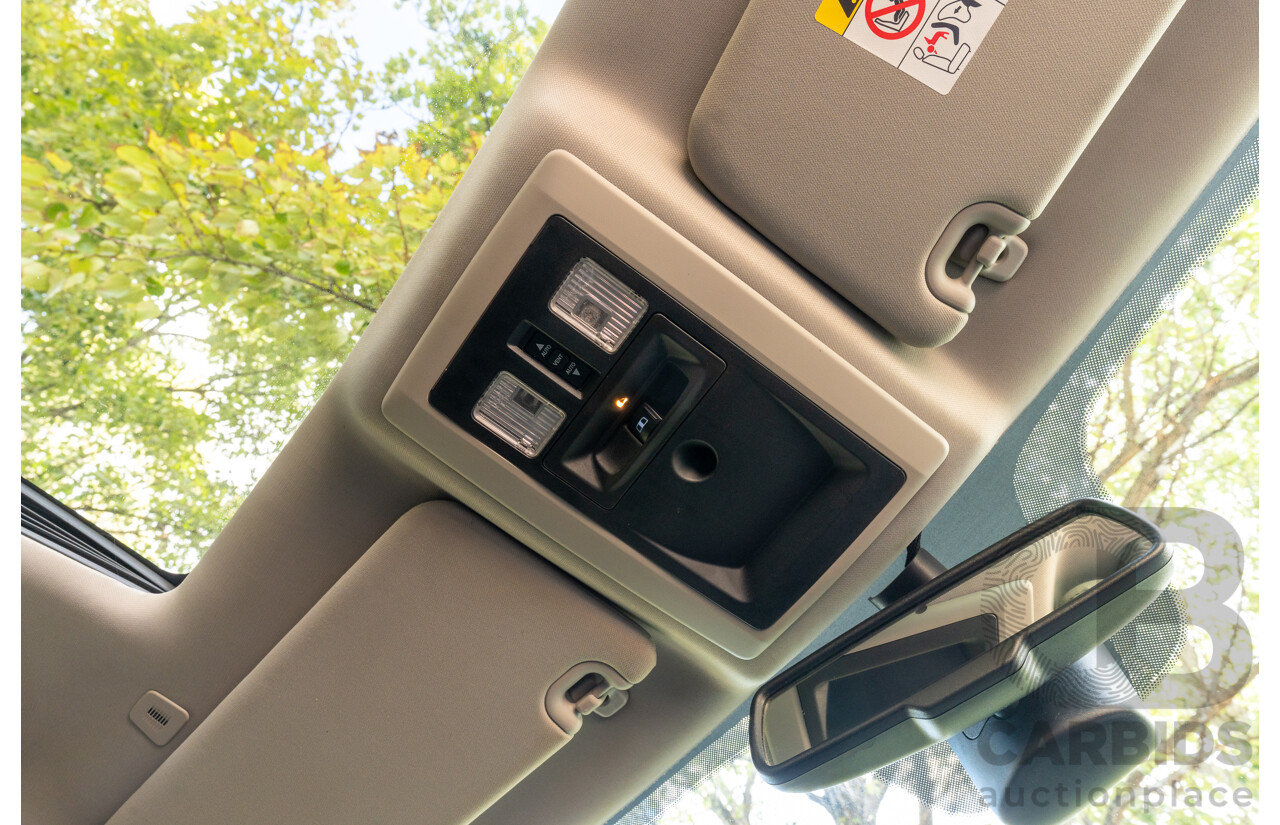 10/2017 (ASV) Dodge Ram 2500 HD Laramie RamBox (4x4) 4d Crew Cab Utility Bright Silver Metallic Turbo Diesel Cummins 6.7L