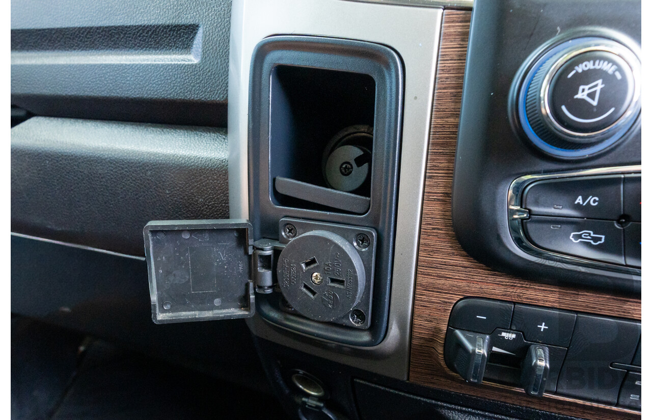 10/2017 (ASV) Dodge Ram 2500 HD Laramie RamBox (4x4) 4d Crew Cab Utility Bright Silver Metallic Turbo Diesel Cummins 6.7L