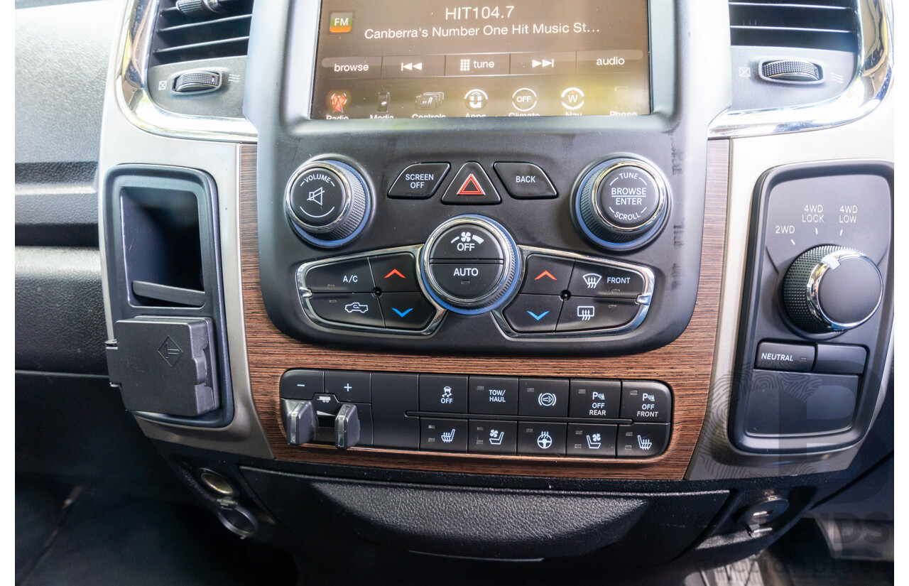 10/2017 (ASV) Dodge Ram 2500 HD Laramie RamBox (4x4) 4d Crew Cab Utility Bright Silver Metallic Turbo Diesel Cummins 6.7L