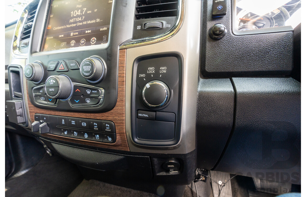 10/2017 (ASV) Dodge Ram 2500 HD Laramie RamBox (4x4) 4d Crew Cab Utility Bright Silver Metallic Turbo Diesel Cummins 6.7L