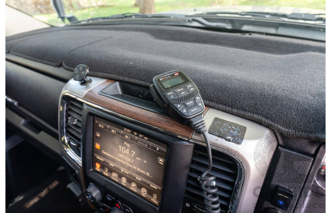 10/2017 (ASV) Dodge Ram 2500 HD Laramie RamBox (4x4) 4d Crew Cab Utility Bright Silver Metallic Turbo Diesel Cummins 6.7L