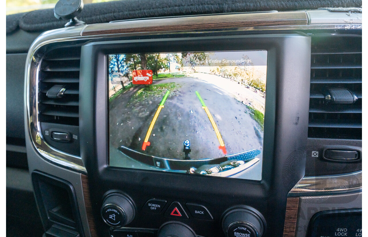 10/2017 (ASV) Dodge Ram 2500 HD Laramie RamBox (4x4) 4d Crew Cab Utility Bright Silver Metallic Turbo Diesel Cummins 6.7L