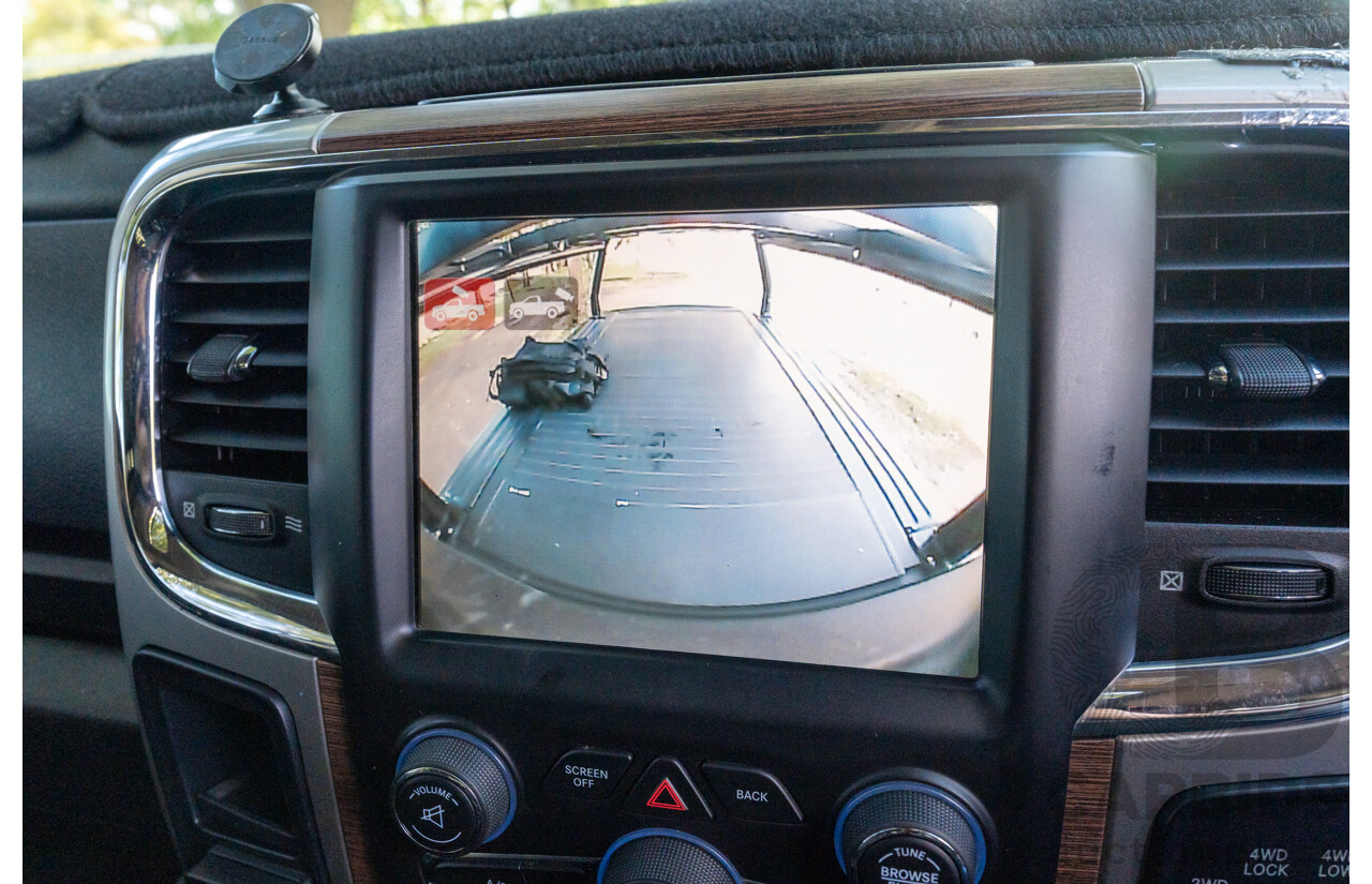 10/2017 (ASV) Dodge Ram 2500 HD Laramie RamBox (4x4) 4d Crew Cab Utility Bright Silver Metallic Turbo Diesel Cummins 6.7L