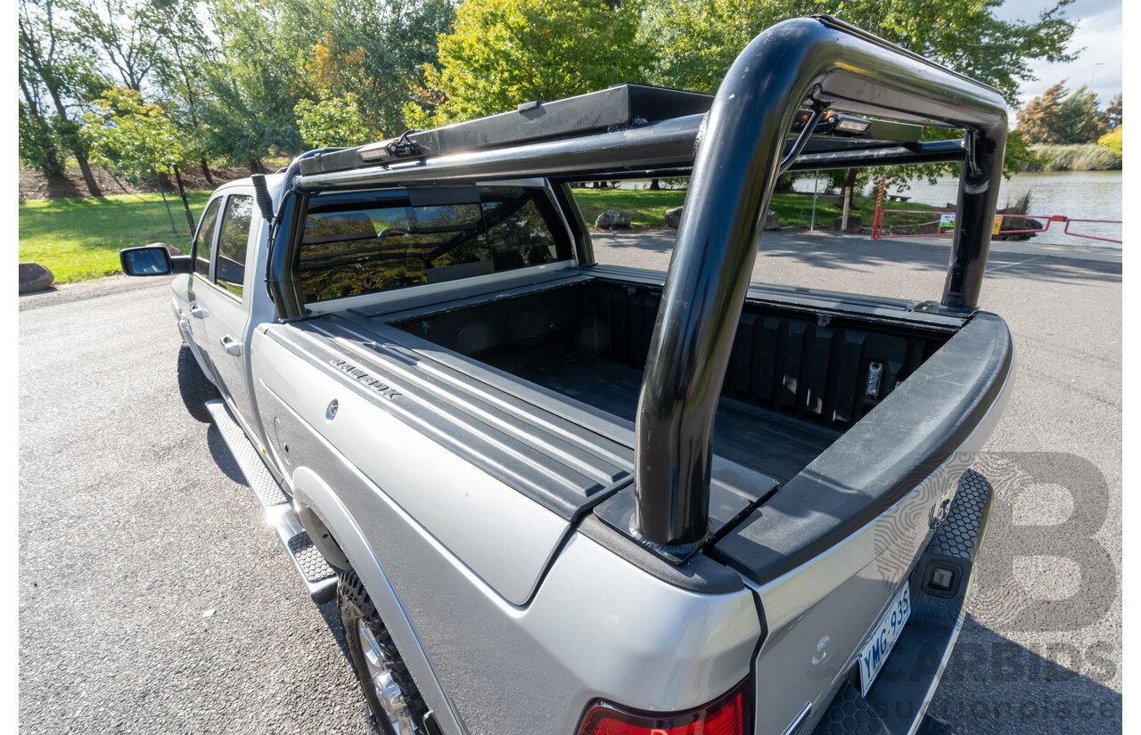 10/2017 (ASV) Dodge Ram 2500 HD Laramie RamBox (4x4) 4d Crew Cab Utility Bright Silver Metallic Turbo Diesel Cummins 6.7L