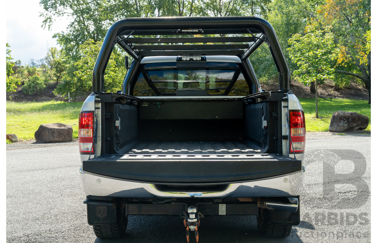 10/2017 (ASV) Dodge Ram 2500 HD Laramie RamBox (4x4) 4d Crew Cab Utility Bright Silver Metallic Turbo Diesel Cummins 6.7L