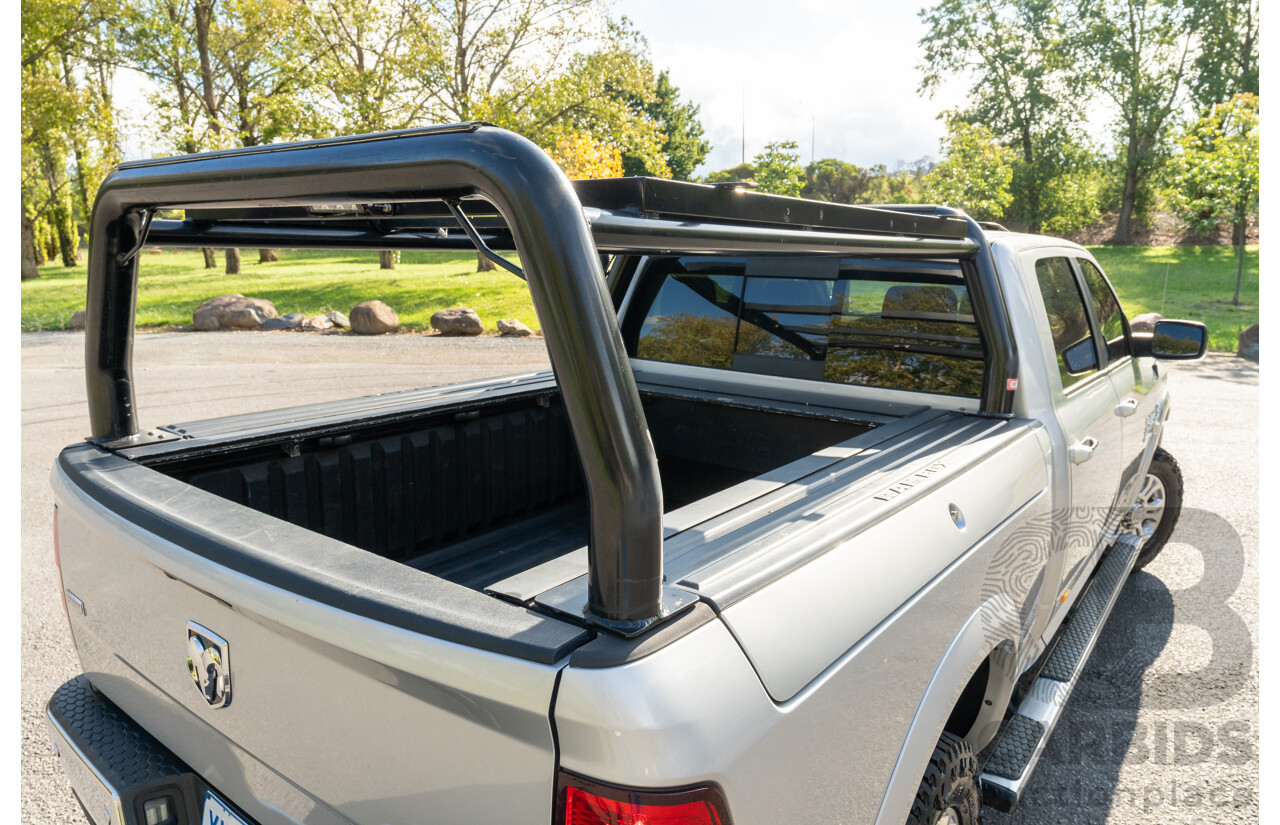 10/2017 (ASV) Dodge Ram 2500 HD Laramie RamBox (4x4) 4d Crew Cab Utility Bright Silver Metallic Turbo Diesel Cummins 6.7L