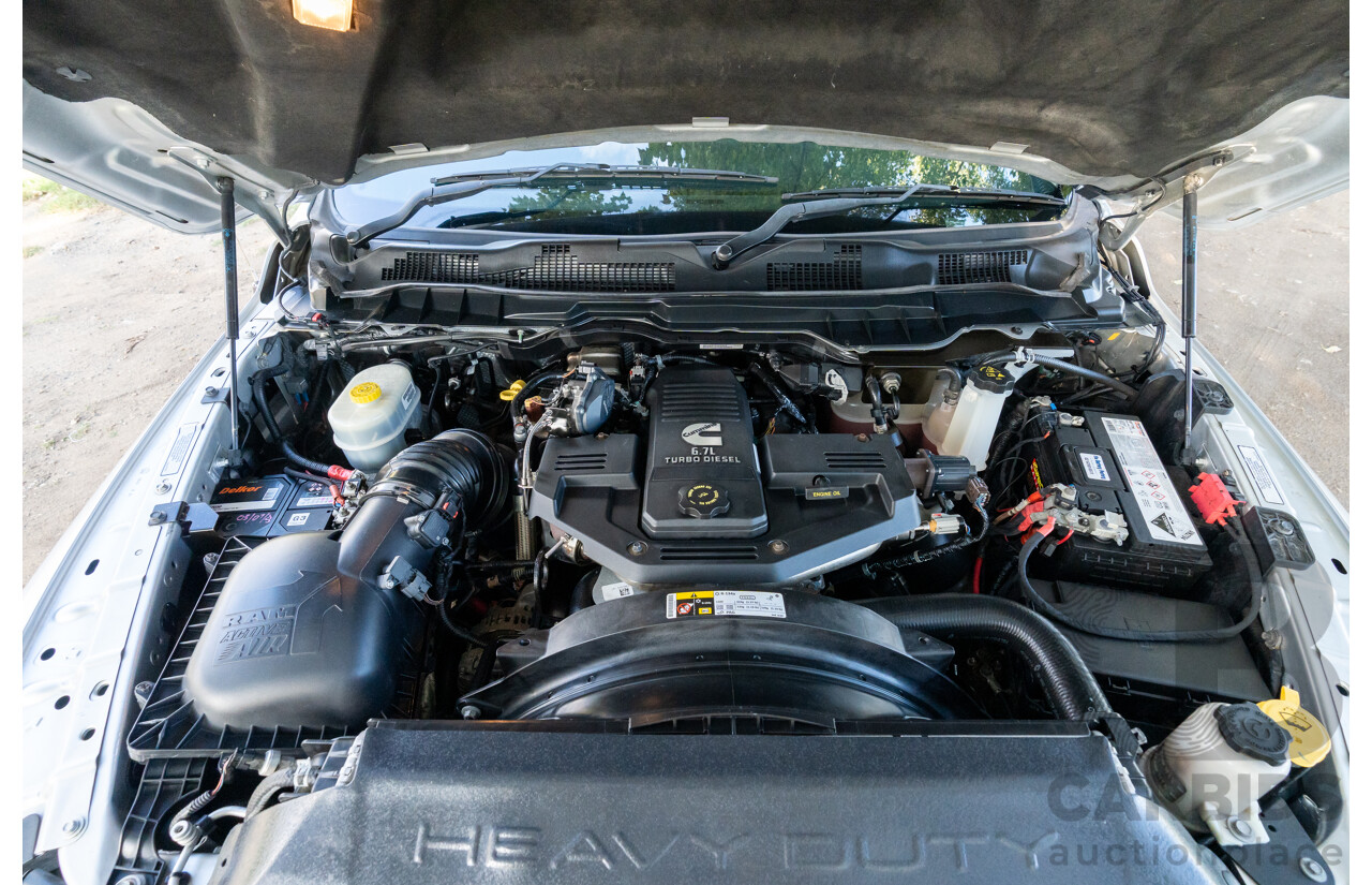 10/2017 (ASV) Dodge Ram 2500 HD Laramie RamBox (4x4) 4d Crew Cab Utility Bright Silver Metallic Turbo Diesel Cummins 6.7L