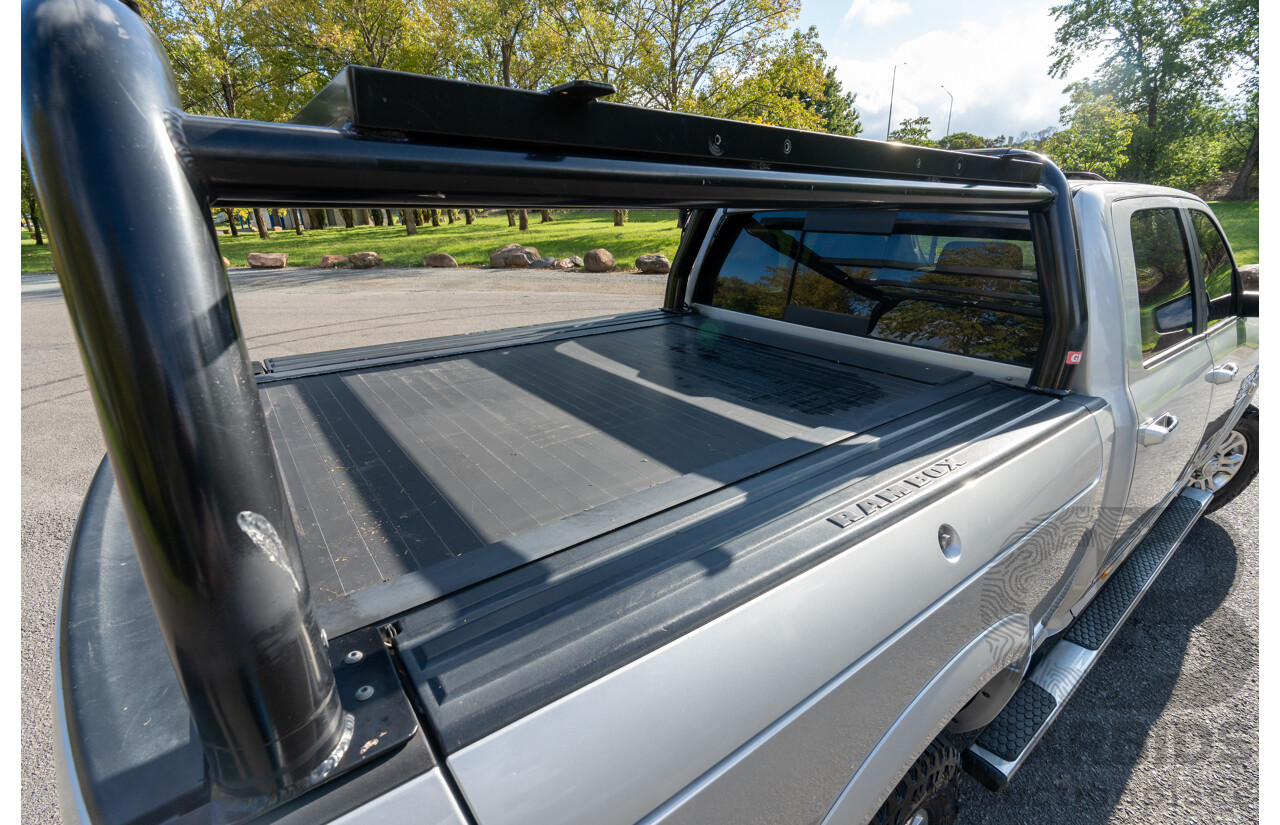 10/2017 (ASV) Dodge Ram 2500 HD Laramie RamBox (4x4) 4d Crew Cab Utility Bright Silver Metallic Turbo Diesel Cummins 6.7L