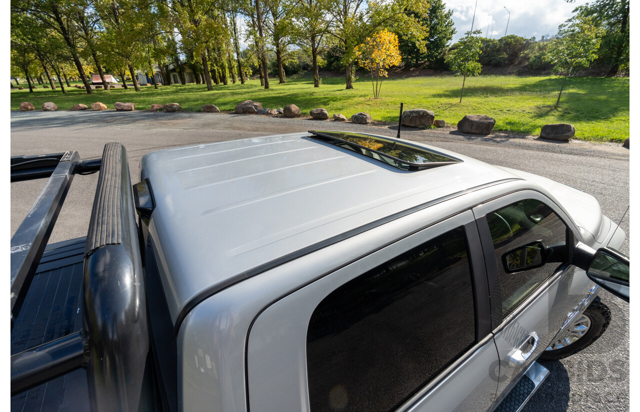 10/2017 (ASV) Dodge Ram 2500 HD Laramie RamBox (4x4) 4d Crew Cab Utility Bright Silver Metallic Turbo Diesel Cummins 6.7L