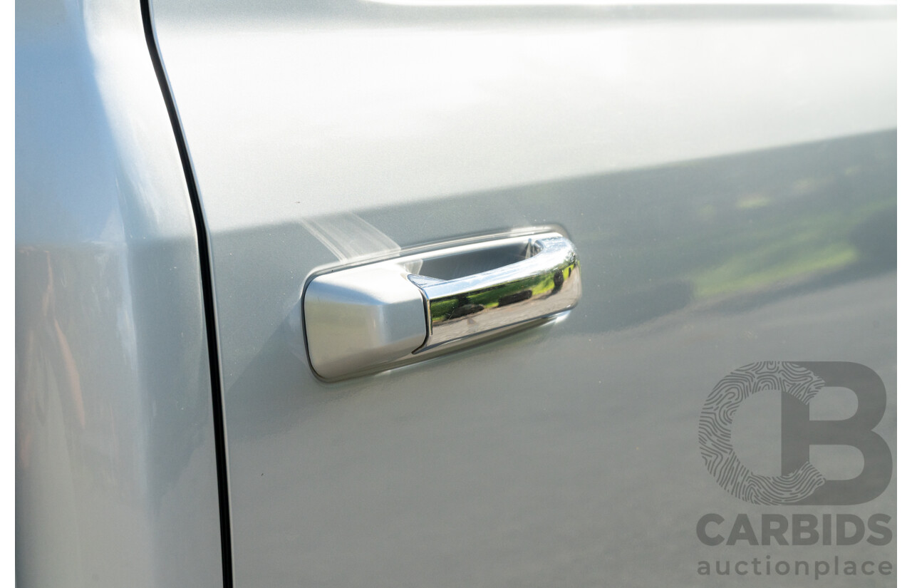 10/2017 (ASV) Dodge Ram 2500 HD Laramie RamBox (4x4) 4d Crew Cab Utility Bright Silver Metallic Turbo Diesel Cummins 6.7L