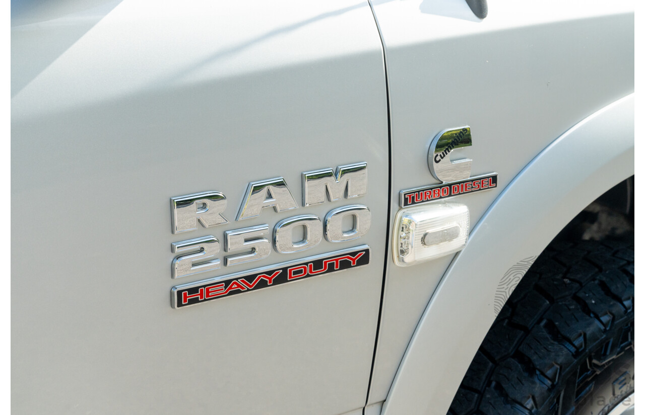 10/2017 (ASV) Dodge Ram 2500 HD Laramie RamBox (4x4) 4d Crew Cab Utility Bright Silver Metallic Turbo Diesel Cummins 6.7L