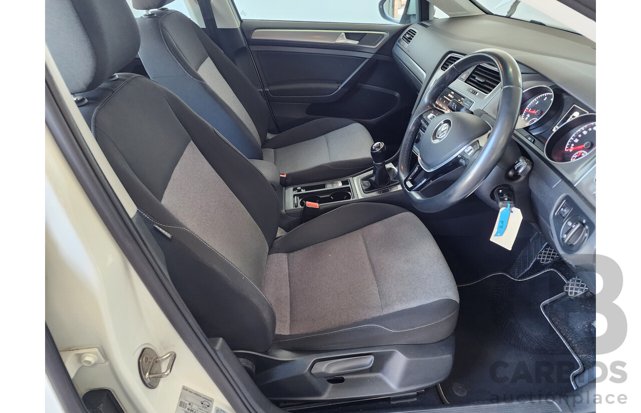 9/2015 Volkswagen Golf 92 TSI Trendline AU MY16 5d Hatchback White 1.4L