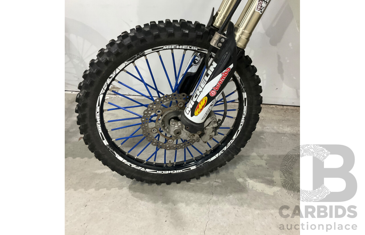 2009 Kawasaki KX450 Dirt Bike