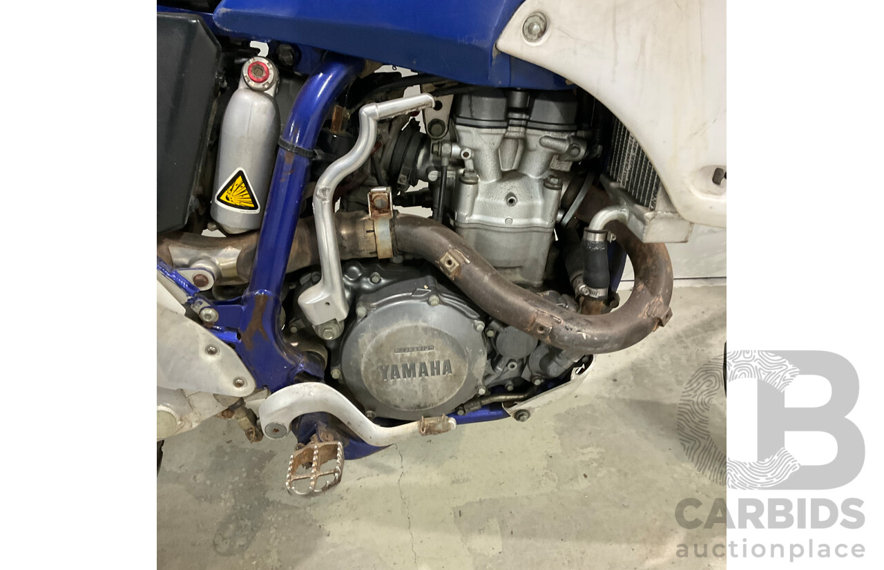 2000 Yamaha YZ400F Dirt Bike