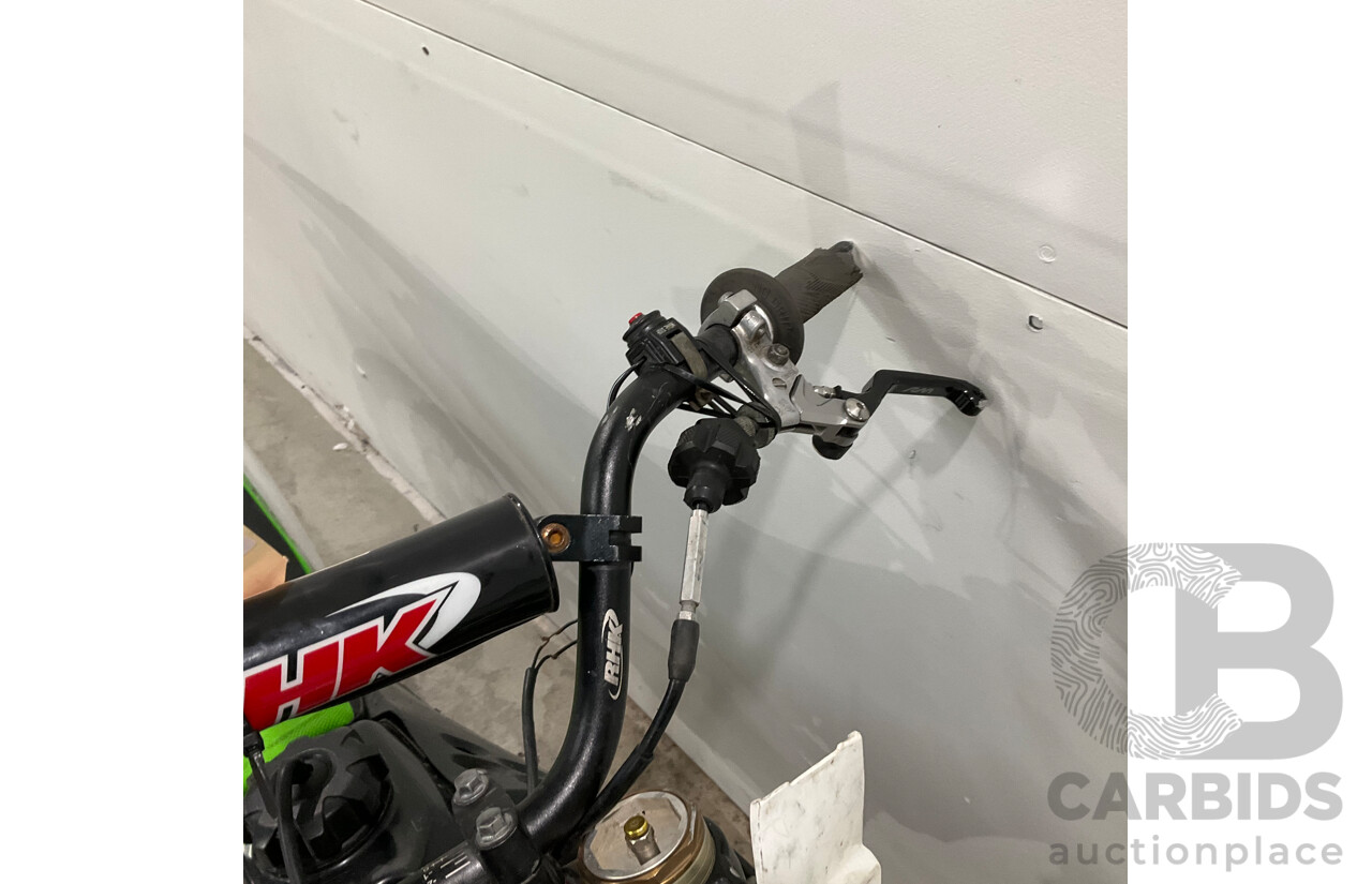 2010 Kawasaki KX450 Dirt Bike