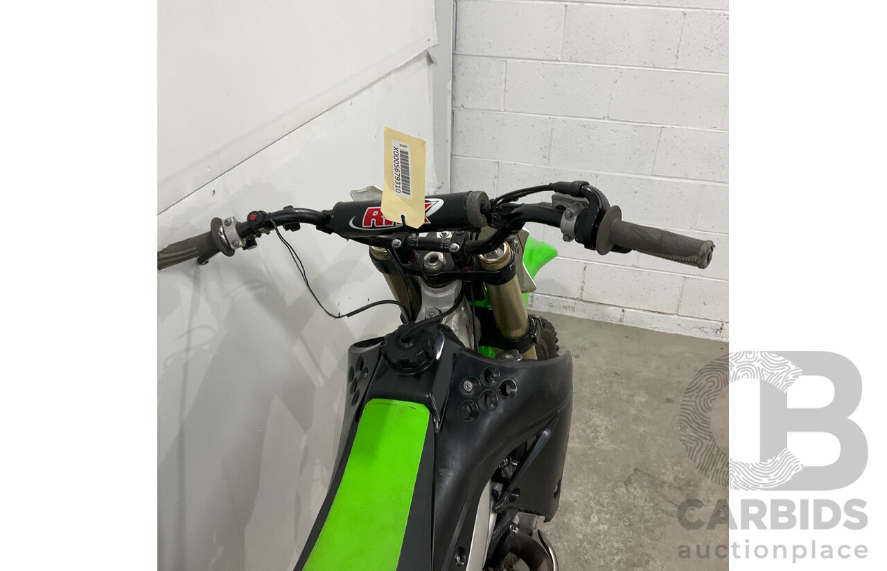 2010 Kawasaki KX450 Dirt Bike