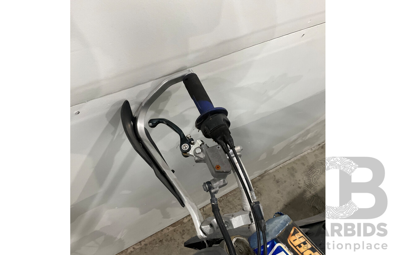 2009 Yamaha YZ450F Dirt Bike