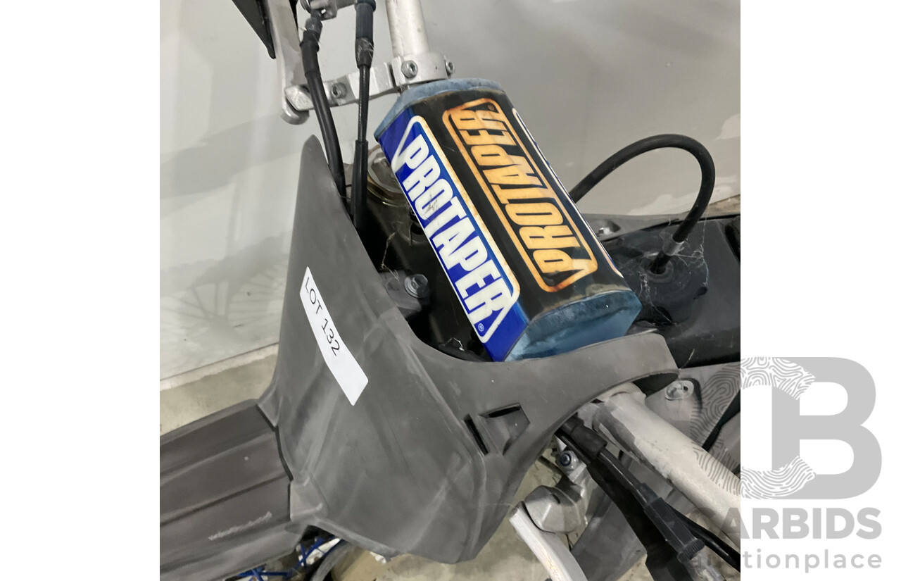 2009 Yamaha YZ450F Dirt Bike