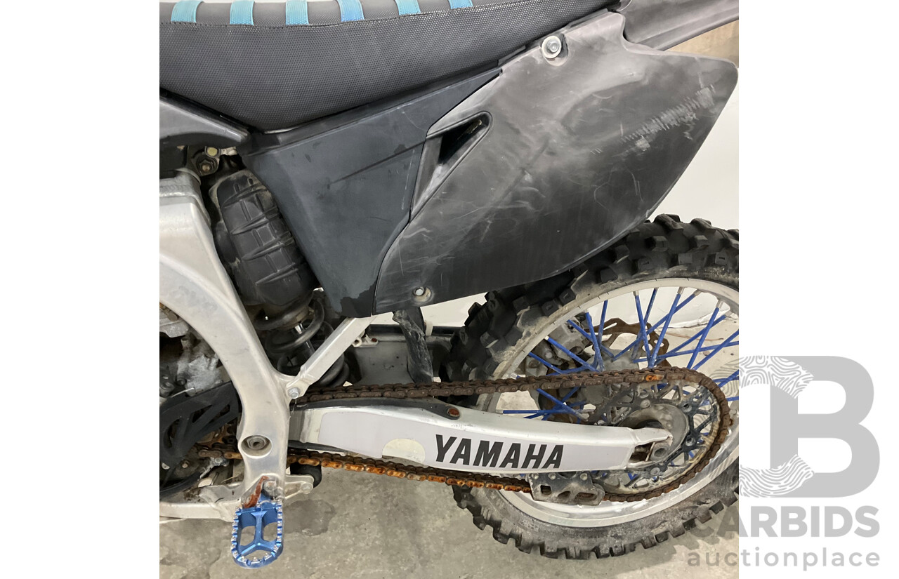 2009 Yamaha YZ450F Dirt Bike