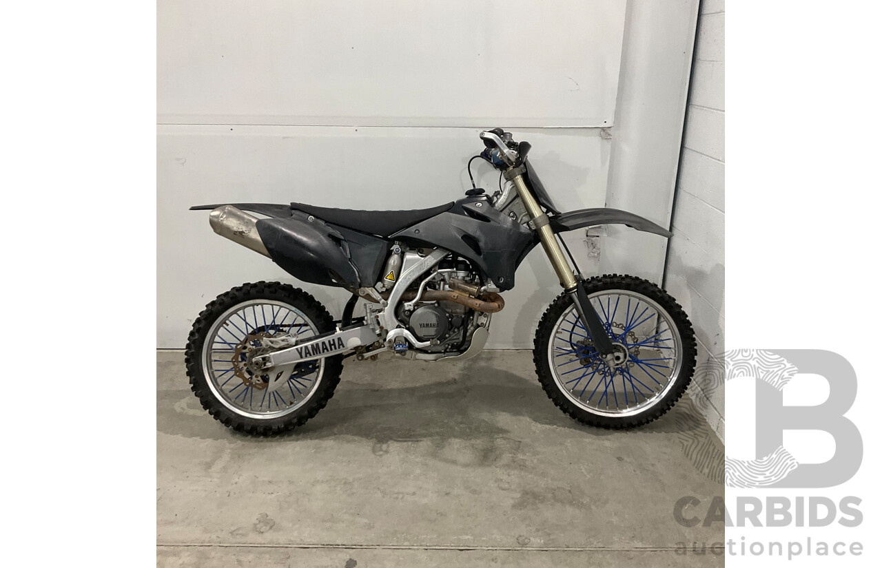 2009 Yamaha YZ450F Dirt Bike