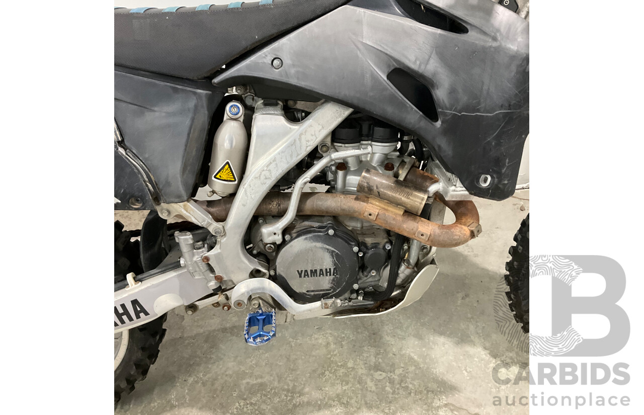 2009 Yamaha YZ450F Dirt Bike