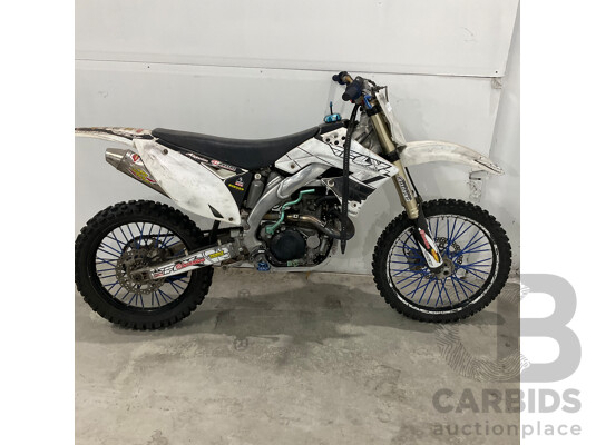 2009 Kawasaki KX450 Dirt Bike