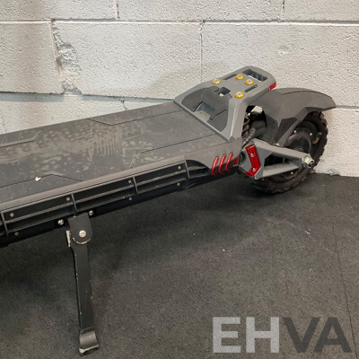 VELOZ GT Electric Scooter