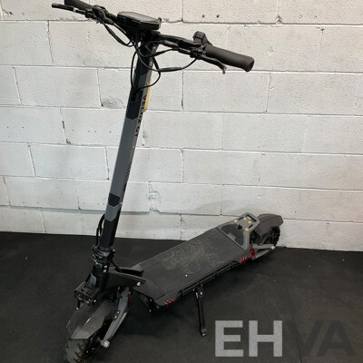 VELOZ GT Electric Scooter
