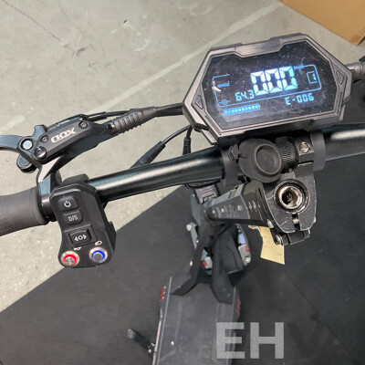 VELOZ GT Electric Scooter