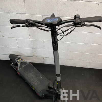 VELOZ GT Electric Scooter
