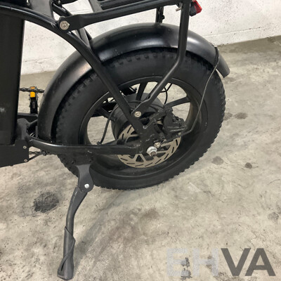 Black Foldable E-bike
