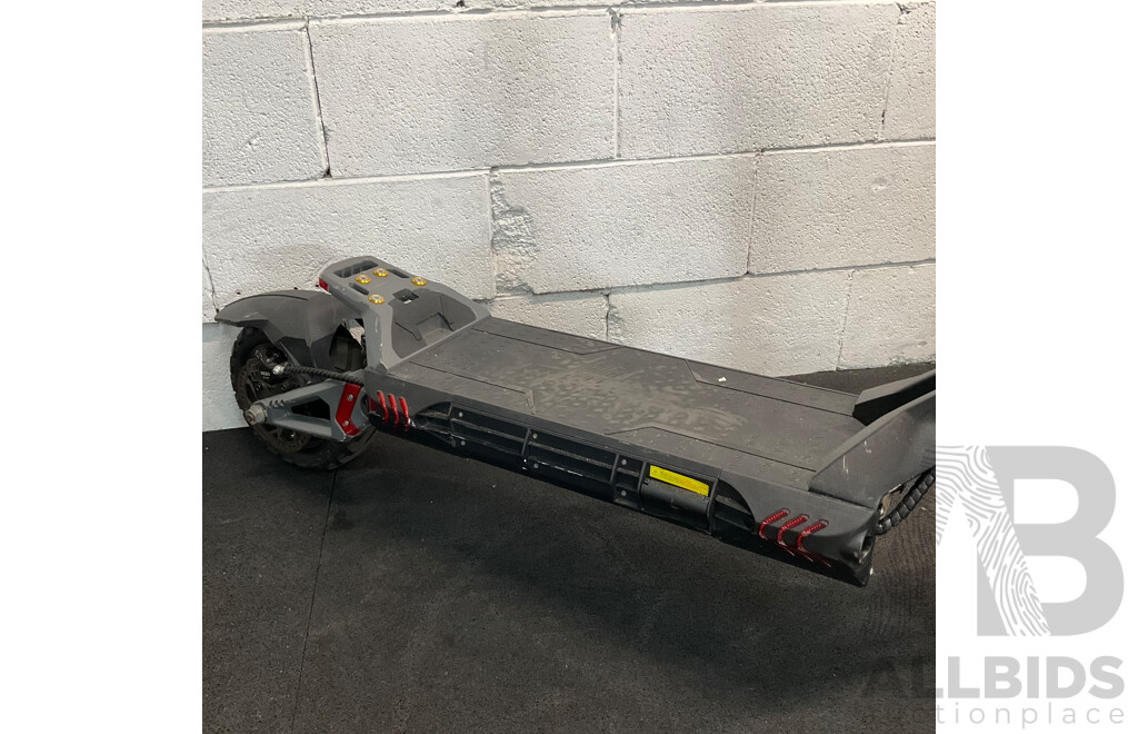 VELOZ GT Electric Scooter