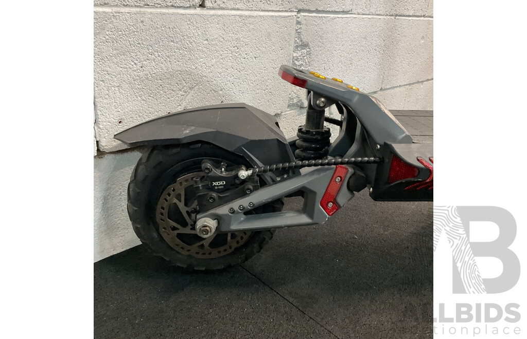 VELOZ GT Electric Scooter