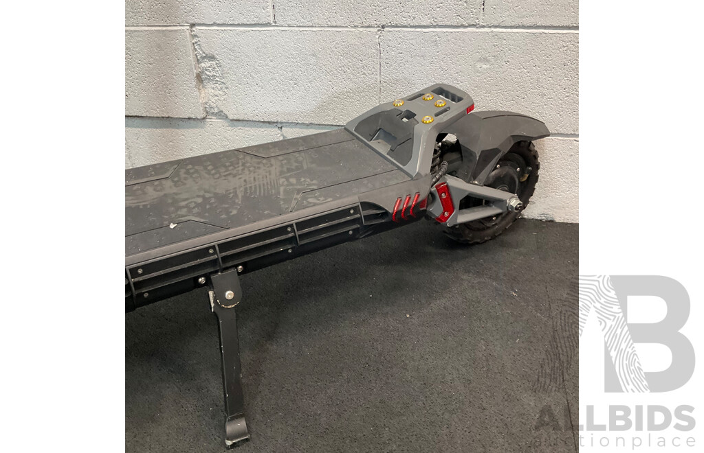VELOZ GT Electric Scooter