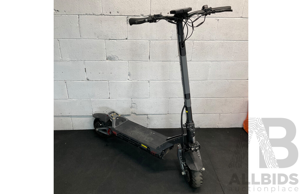 VELOZ GT Electric Scooter