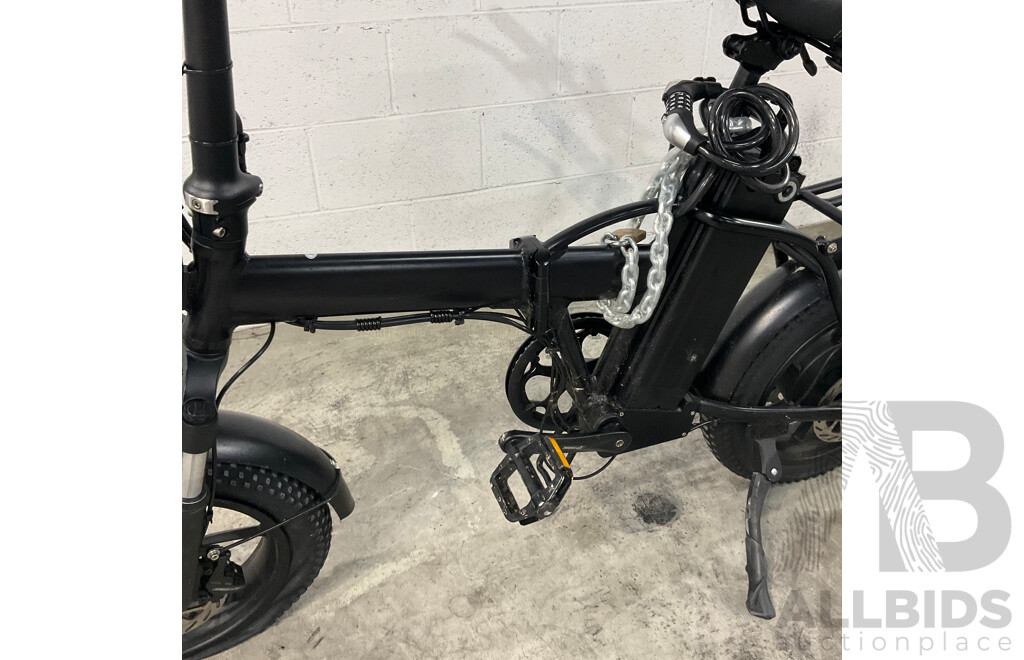 Black Foldable E-bike