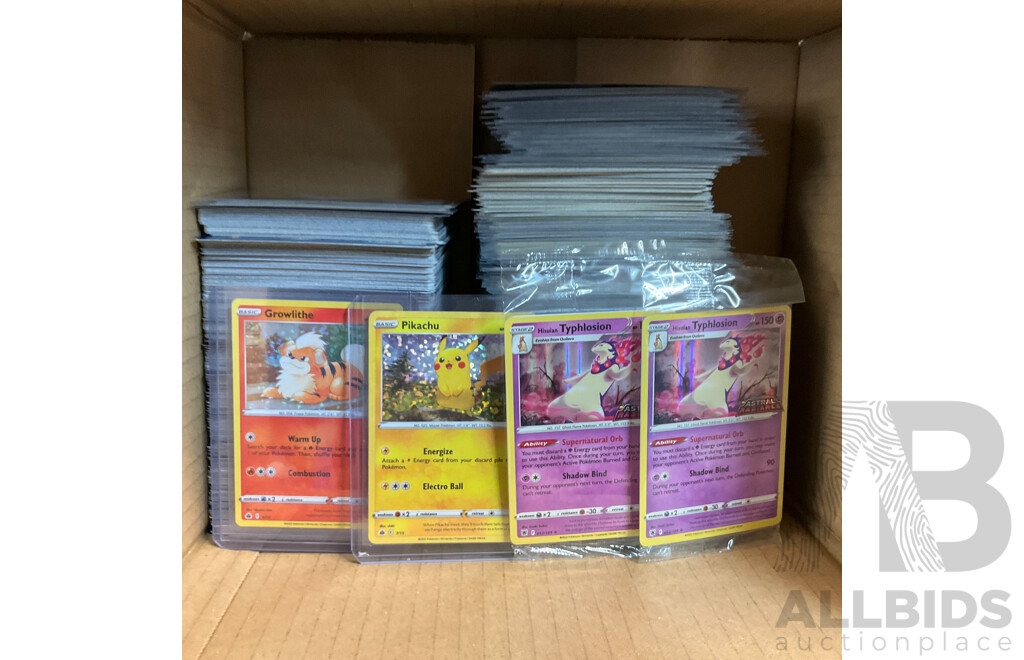 Collection of English Pokemon Cards - More Than 800 Cards