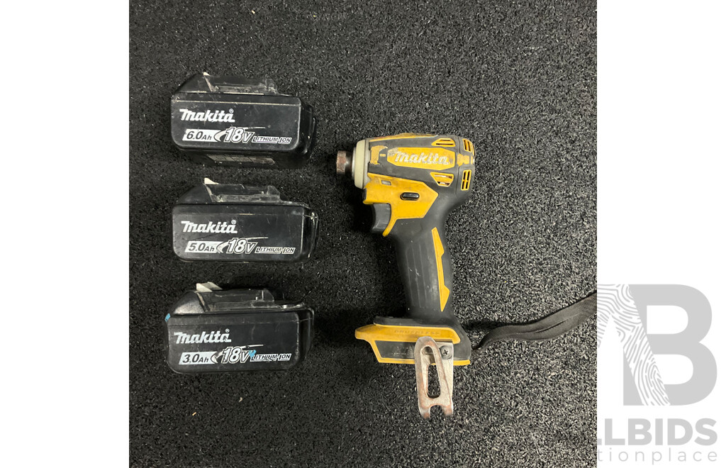 Makita TD172D Impact Driver (Japan) with 3 Batteries