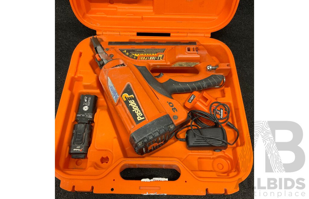 PASSLODE 30 Degree Framing Nailer with Two Batteries and Battery Charger