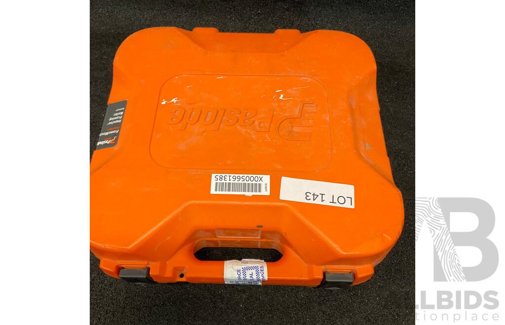 PASSLODE 30 Degree Framing Nailer with Two Batteries and Battery Charger