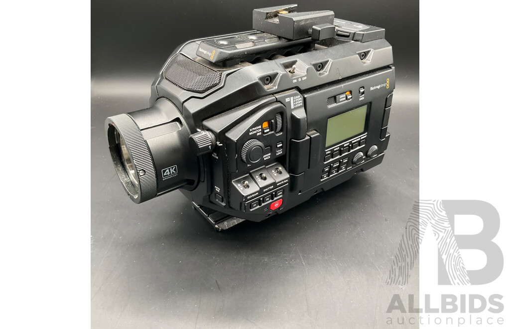 BLACKMAGIC URSA Mini Pro 4K Professional Broadcast and Cinema Camera