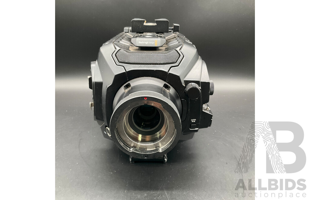 BLACKMAGIC URSA Mini Pro 4K Professional Broadcast and Cinema Camera