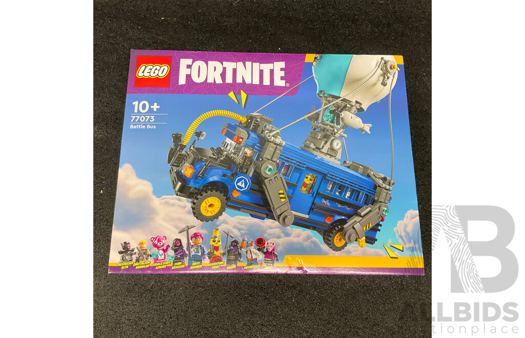 LEGO Fortnite (77073) Battle Bus Video Game Toy