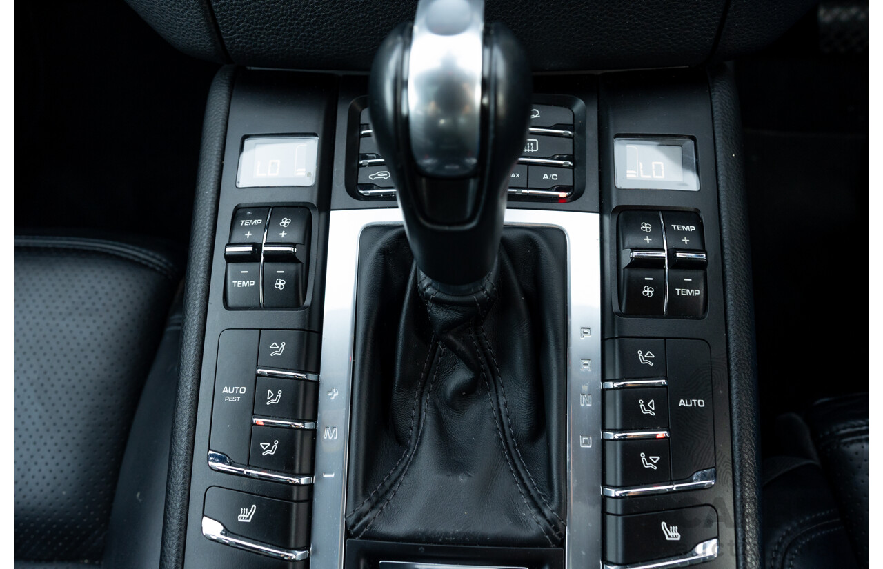 1/2018 Porsche Macan Turbo (AWD) 95B MY18 4D Wagon Agate Grey Metallic Twin Turbo V6 3.6L