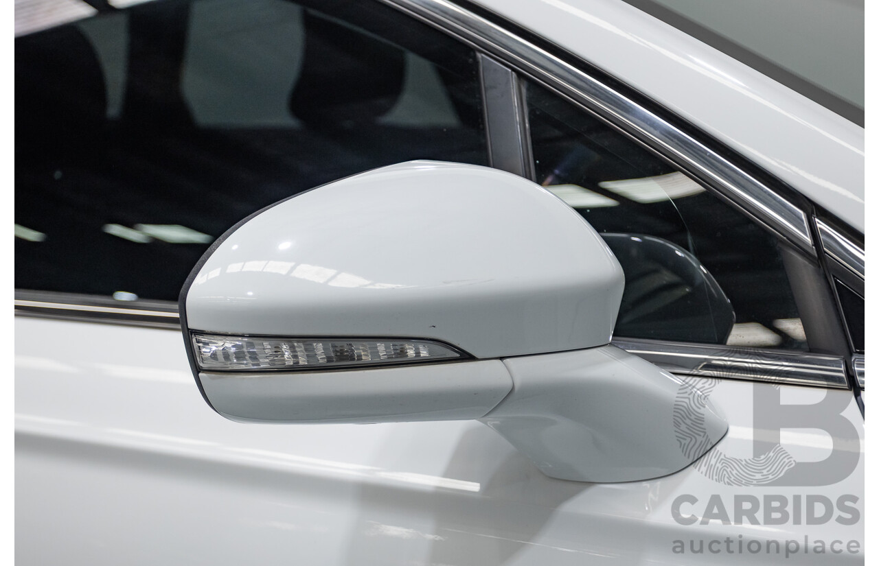 03/2017 Ford Mondeo Trend TDCi MD 4D Wagon White Turbo Diesel 2.0L