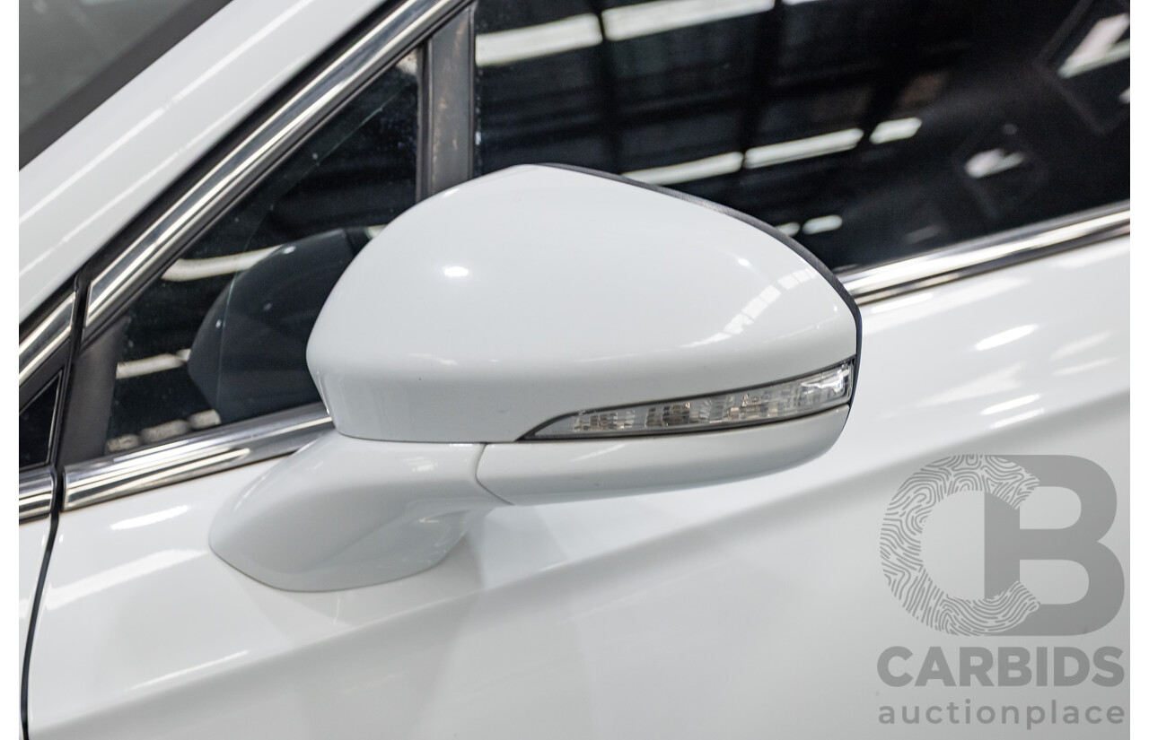 03/2017 Ford Mondeo Trend TDCi MD 4D Wagon White Turbo Diesel 2.0L