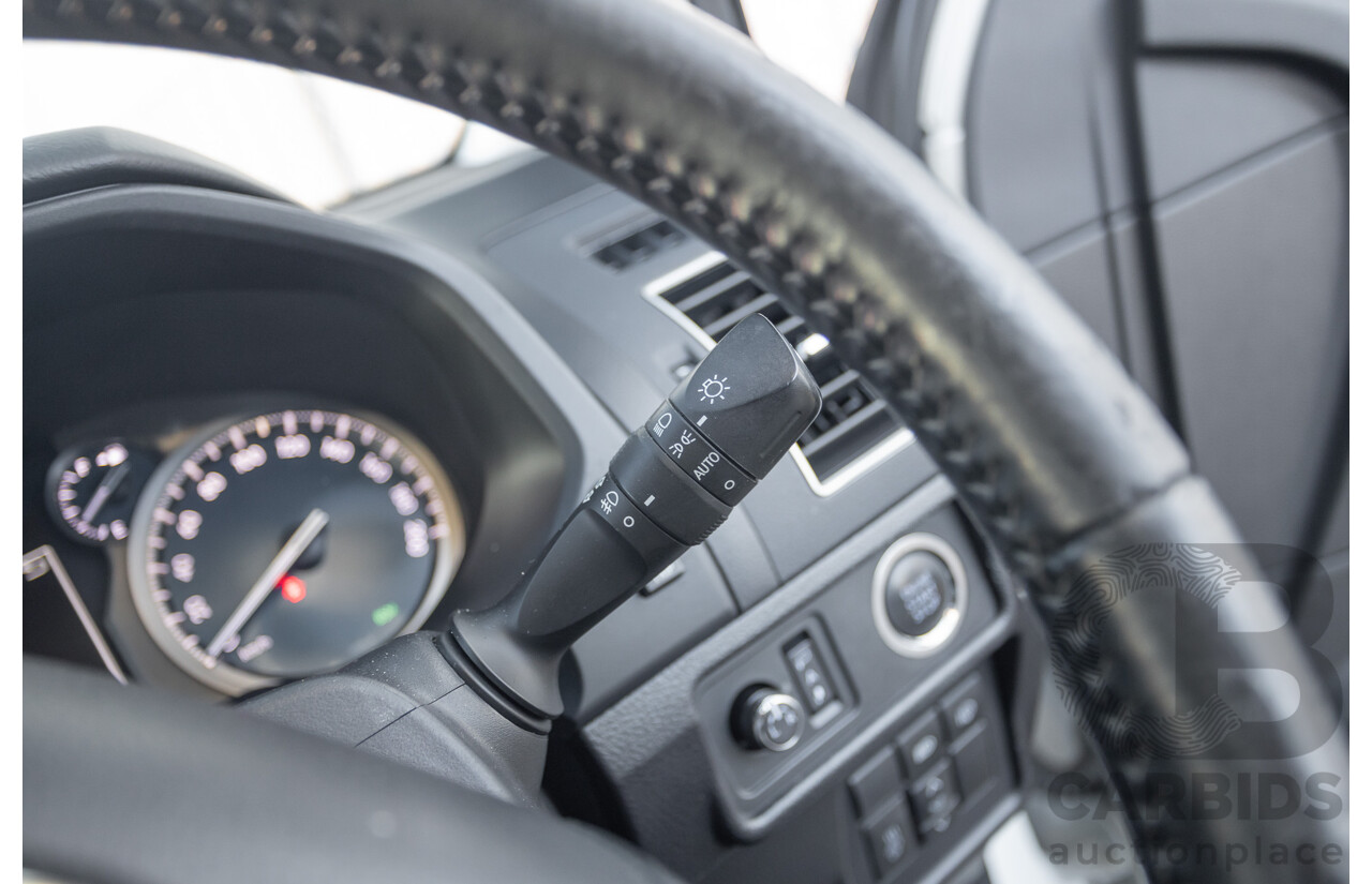 05/2020 Toyota Landcruiser PRADO VX (4x4) GDJ150R MY18 4D Wagon Pearl White Turbo Diesel 2.8L - 7 Seats