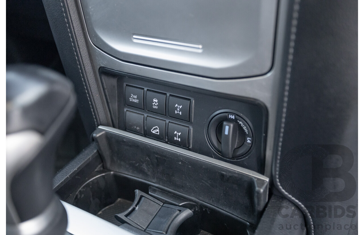 05/2020 Toyota Landcruiser PRADO VX (4x4) GDJ150R MY18 4D Wagon Pearl White Turbo Diesel 2.8L - 7 Seats