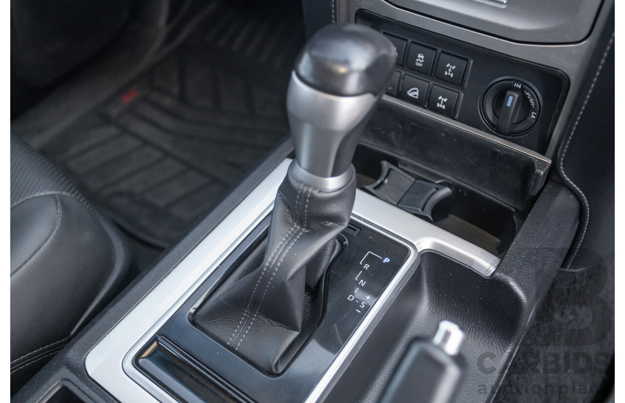 05/2020 Toyota Landcruiser PRADO VX (4x4) GDJ150R MY18 4D Wagon Pearl White Turbo Diesel 2.8L - 7 Seats