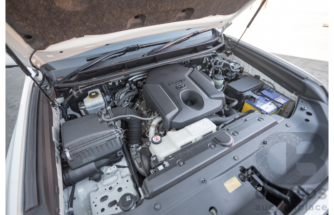 05/2020 Toyota Landcruiser PRADO VX (4x4) GDJ150R MY18 4D Wagon Pearl White Turbo Diesel 2.8L - 7 Seats